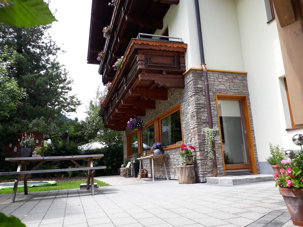 Haus Renswouw Hotel Hollersbach im Pinzgau Exterior photo
